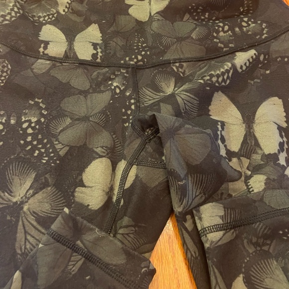 Lululemon Wunder Under Pant *Full-On Luon (Hi-Rise) Biggie So Fly Butterfly Sz8 - Picture 3 of 7